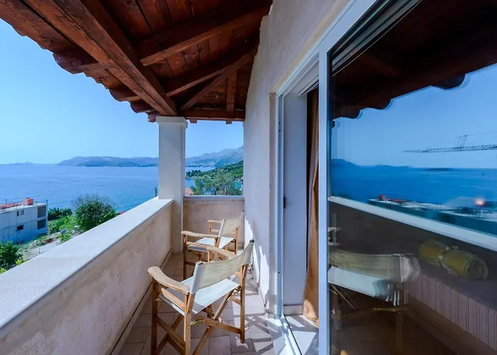 Seaside Eli Lägenhet *